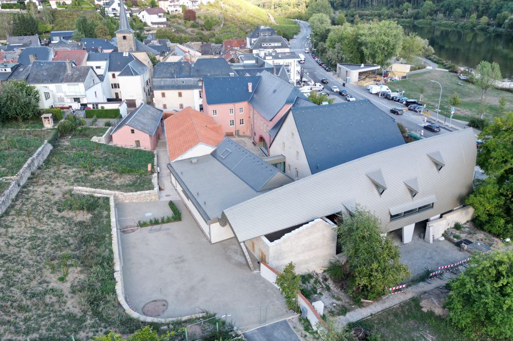 Le nouveau bâtiment, photo aérienne du chantier
